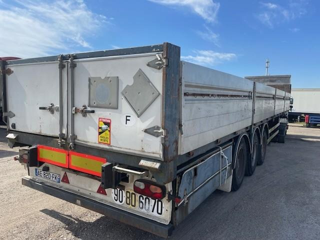 GT TRAILERS - Semi-reboque plataforma/ Caixa aberta: foto 2 GT TRAILERS - Semi-reboque plataforma/ Caixa aberta: foto 2