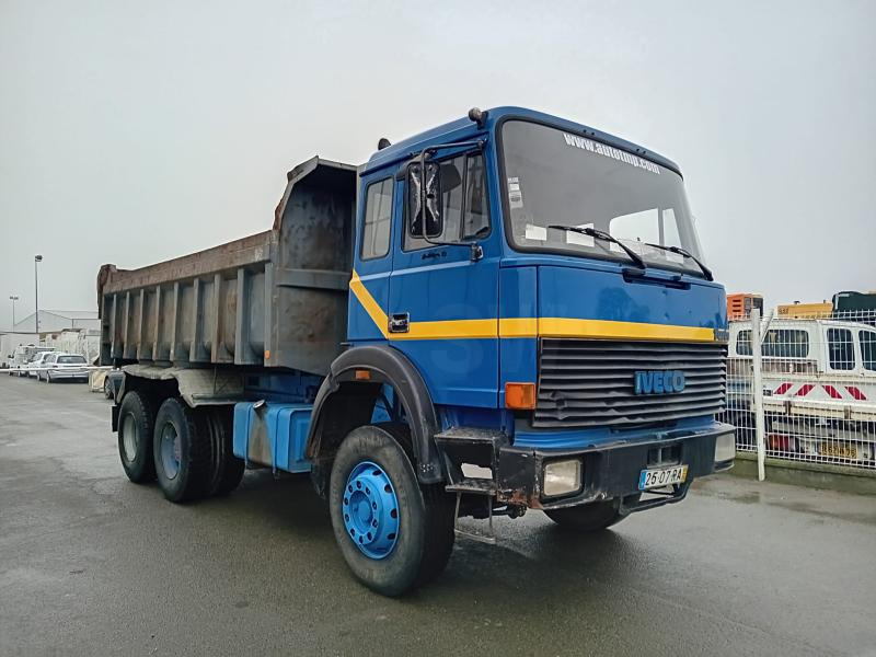 Iveco 260 36H - Camião basculante: foto 2 Iveco 260 36H - Camião basculante: foto 2