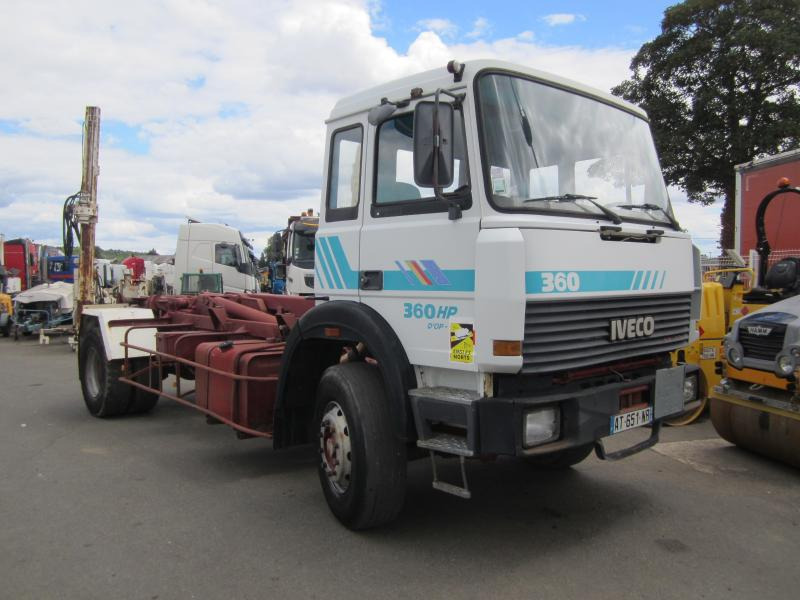 Iveco Unic - Camião polibenne: foto 1 Iveco Unic - Camião polibenne: foto 1