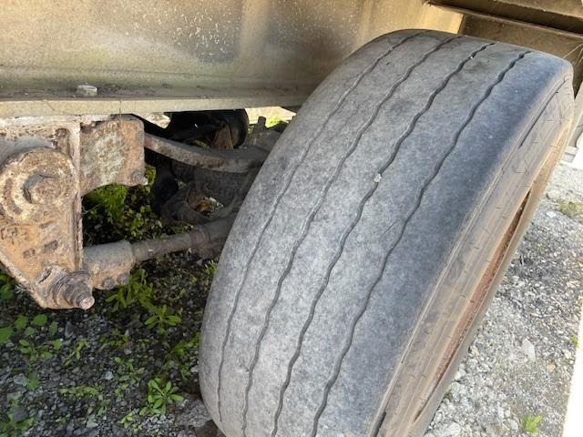 Kaiser - Semi-reboque plataforma/ Caixa aberta: foto 3 Kaiser - Semi-reboque plataforma/ Caixa aberta: foto 3