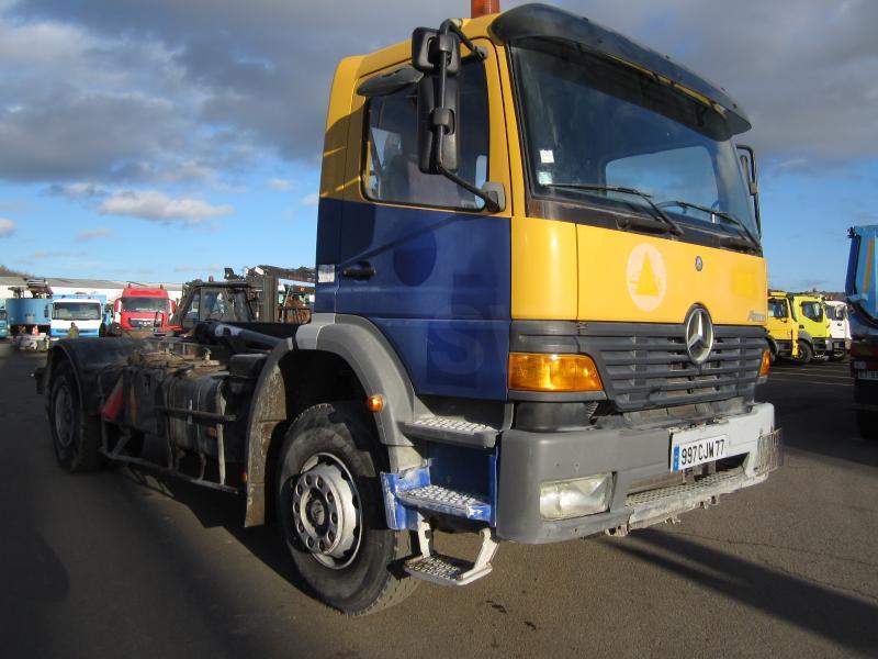 Mercedes Atego 1823 - Camião polibenne: foto 2 Mercedes Atego 1823 - Camião polibenne: foto 2