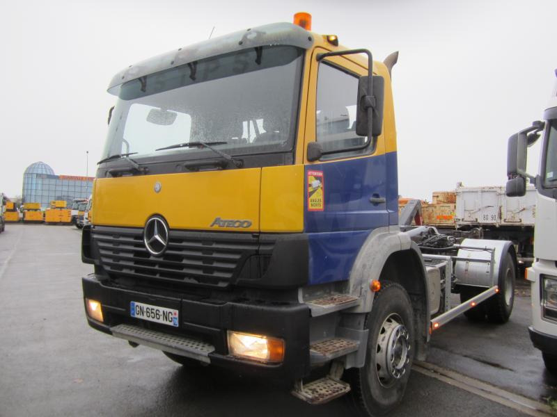 Mercedes Atego 1823 - Camião polibenne: foto 1 Mercedes Atego 1823 - Camião polibenne: foto 1
