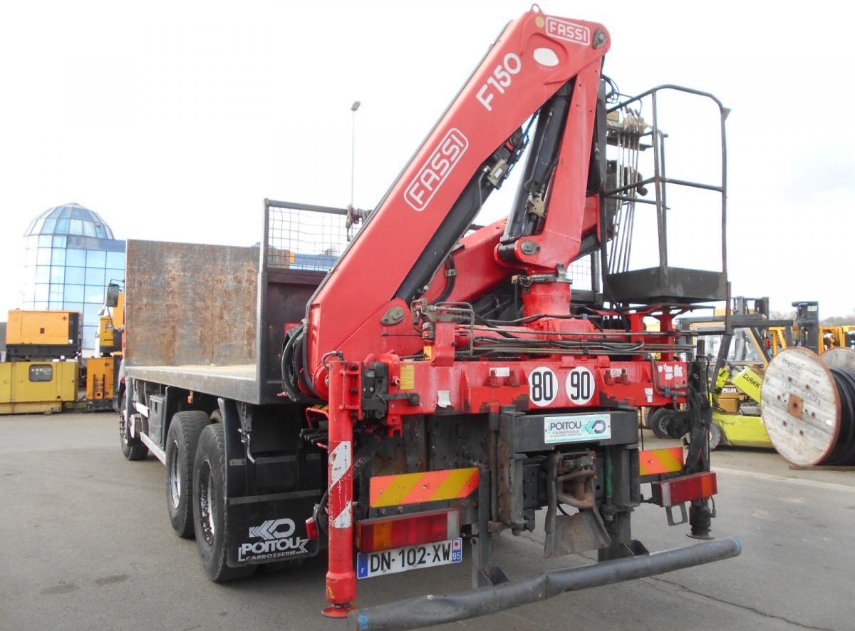 Camião basculante Renault Kerax 370: foto 7