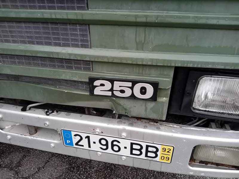 Scania 93 250 - Caminhão tanque: foto 4 Scania 93 250 - Caminhão tanque: foto 4