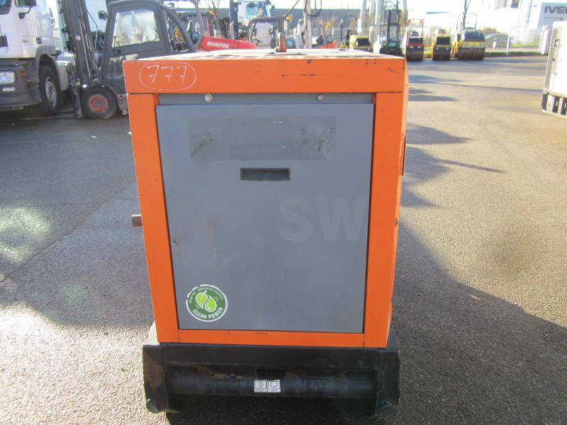 Sdmo R22 - Gerador elétrico: foto 4 Sdmo R22 - Gerador elétrico: foto 4