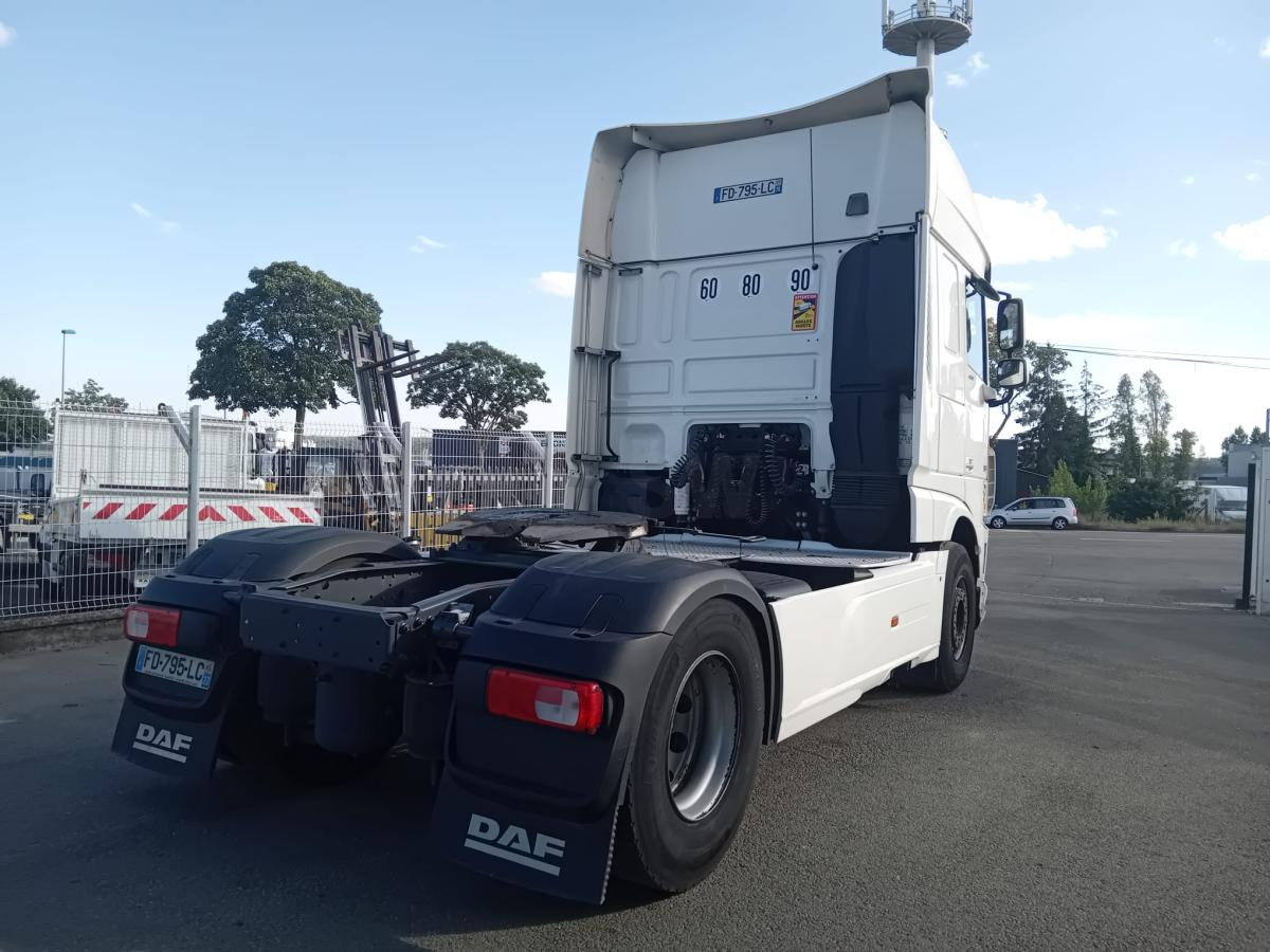 DAF XF 460 - Tractor: foto 2 DAF XF 460 - Tractor: foto 2