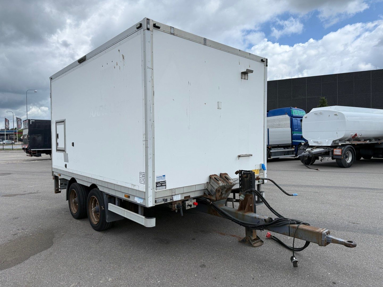 Blomenröhr 2 axle 7500 kg. Closed box / Koffer - Reboque furgão: foto 2 Blomenröhr 2 axle 7500 kg. Closed box / Koffer - Reboque furgão: foto 2
