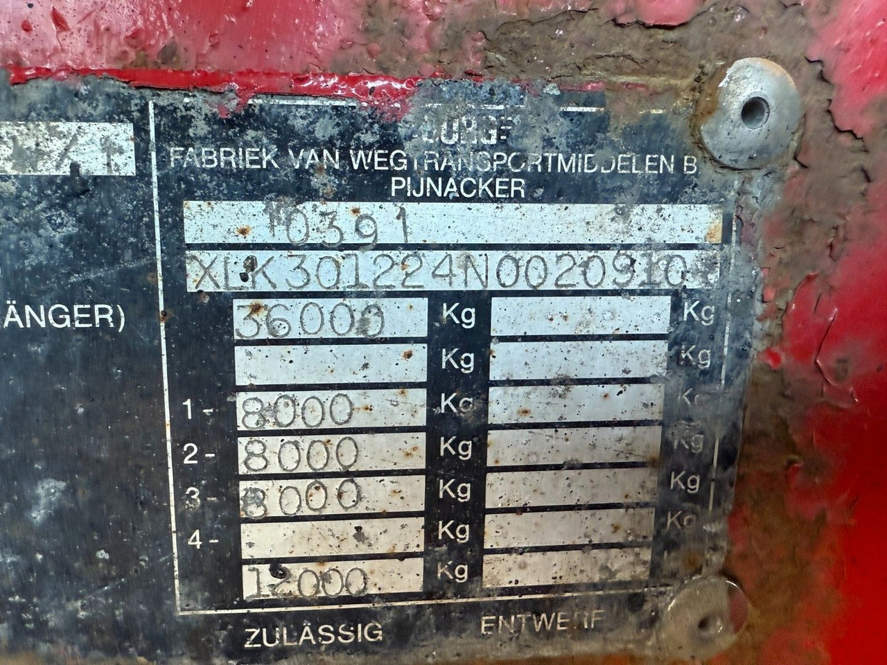 Semirreboque tanque novo Burg 3 axle 3 compartments 32.200 L ADR: foto 7 Semirreboque tanque novo Burg 3 axle 3 compartments 32.200 L ADR: foto 7