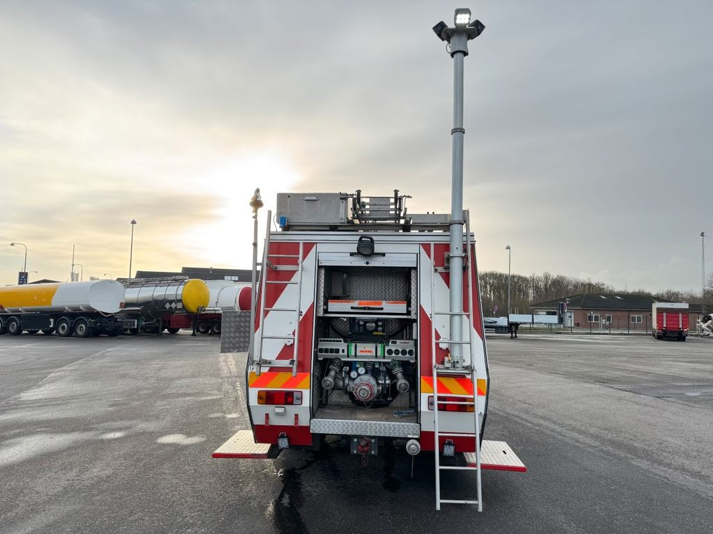 Camião Mercedes-Benz 1117 4x2 Fire truck - Feuerwehr  - Tankspritze: foto 15
