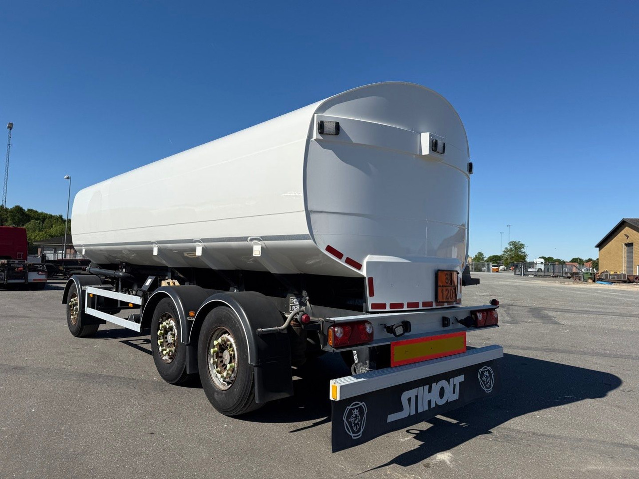 Eurotank 3 axle ET-26-4 ADR 25.500 L 4 Room - Reboque tanque: foto 4 Eurotank 3 axle ET-26-4 ADR 25.500 L 4 Room - Reboque tanque: foto 4