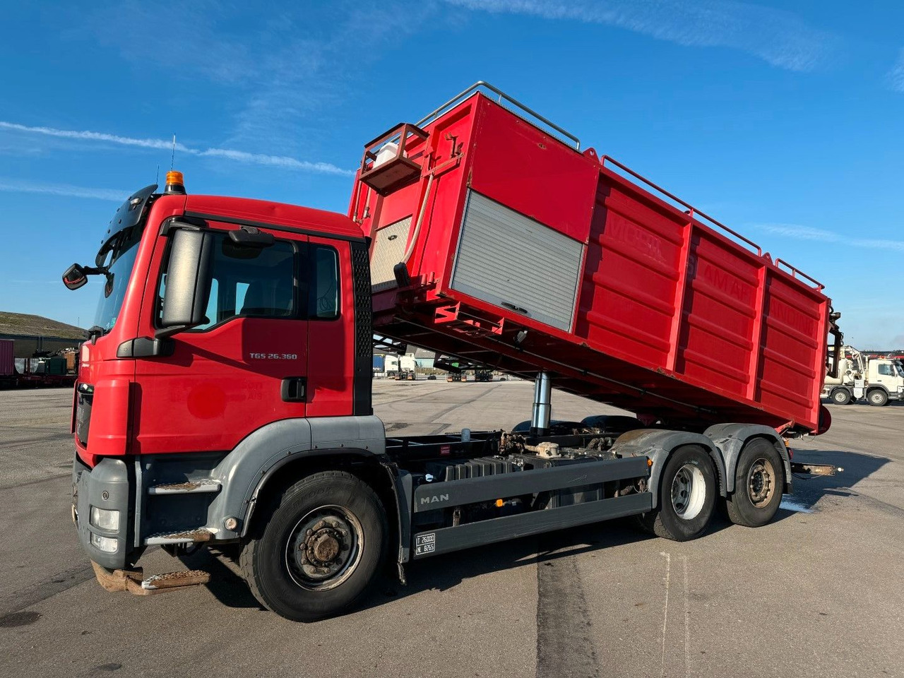MAN TGS 26.360 6x4H*4 Simon Moos KSA MAN TGS 26.360 6x4H*4 Simon Moos KSA VacuDrain - Caminhão limpa fossa: foto 1 MAN TGS 26.360 6x4H*4 Simon Moos KSA MAN TGS 26.360 6x4H*4 Simon Moos KSA VacuDrain - Caminhão limpa fossa: foto 1