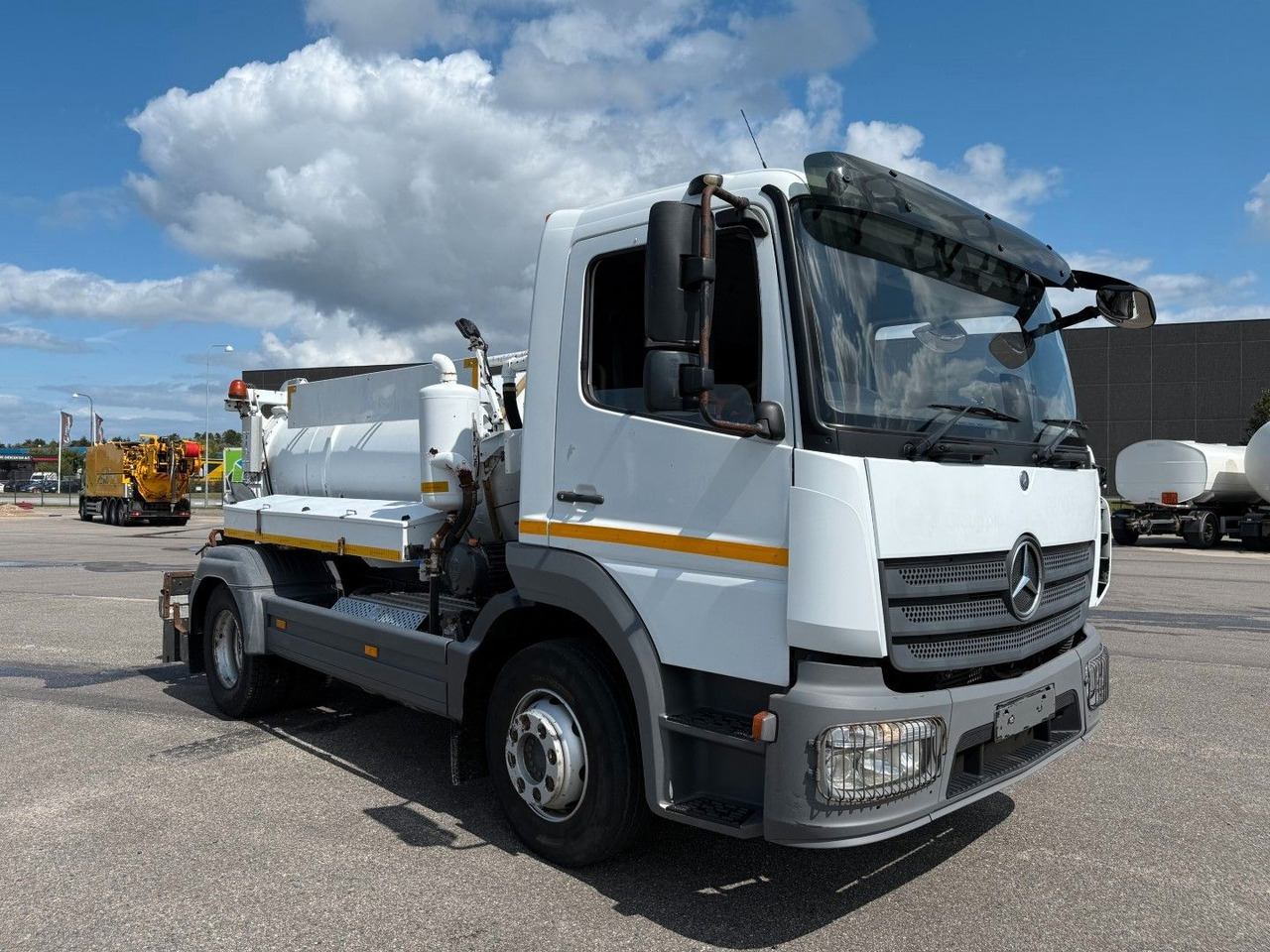 Mercedes-Benz Atego 1323 RHD Euro 6 Hvidtved Larsen Cityflex - Caminhão limpa fossa: foto 1 Mercedes-Benz Atego 1323 RHD Euro 6 Hvidtved Larsen Cityflex - Caminhão limpa fossa: foto 1