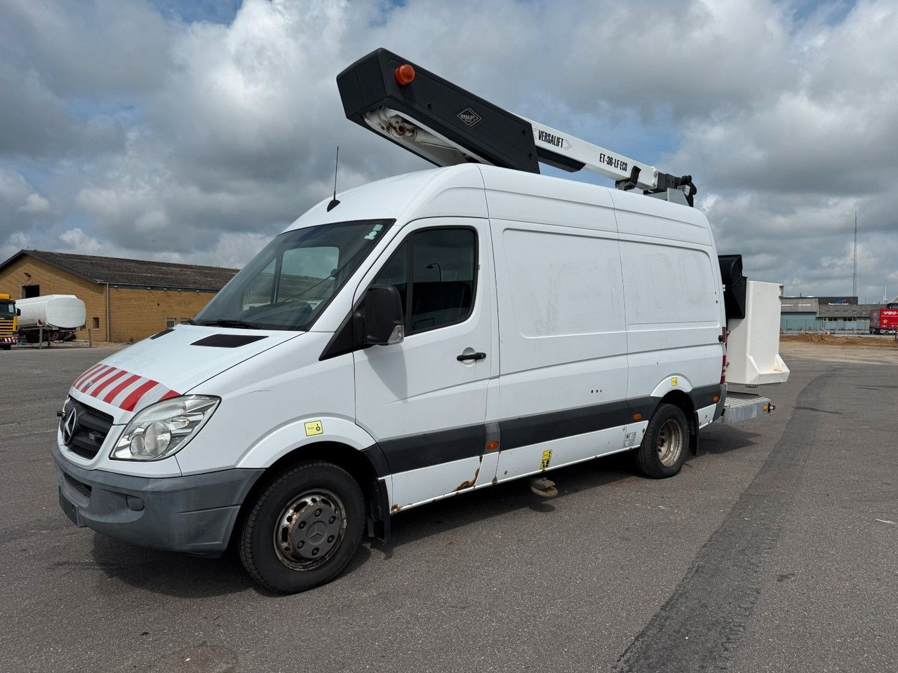 Mercedes-Benz Sprinter 516 516 CDI Versalift ET-36-LF ECO 13.7 - Caminhão com plataforma aérea: foto 1 Mercedes-Benz Sprinter 516 516 CDI Versalift ET-36-LF ECO 13.7 - Caminhão com plataforma aérea: foto 1