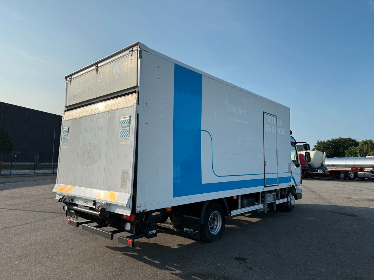 Renault Midlum 220 DXI 4x2 6.0 Box / Koffer - Camião furgão: foto 3 Renault Midlum 220 DXI 4x2 6.0 Box / Koffer - Camião furgão: foto 3