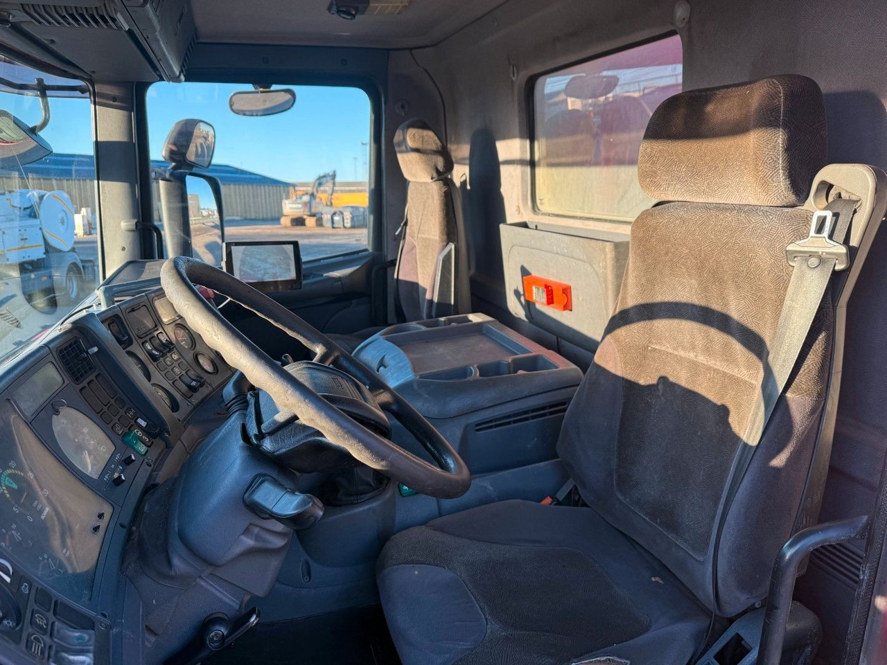 Scania 114/380 8x2*6 Assmann 14 m3 Vacuumtruck - Caminhão limpa fossa: foto 5 Scania 114/380 8x2*6 Assmann 14 m3 Vacuumtruck - Caminhão limpa fossa: foto 5