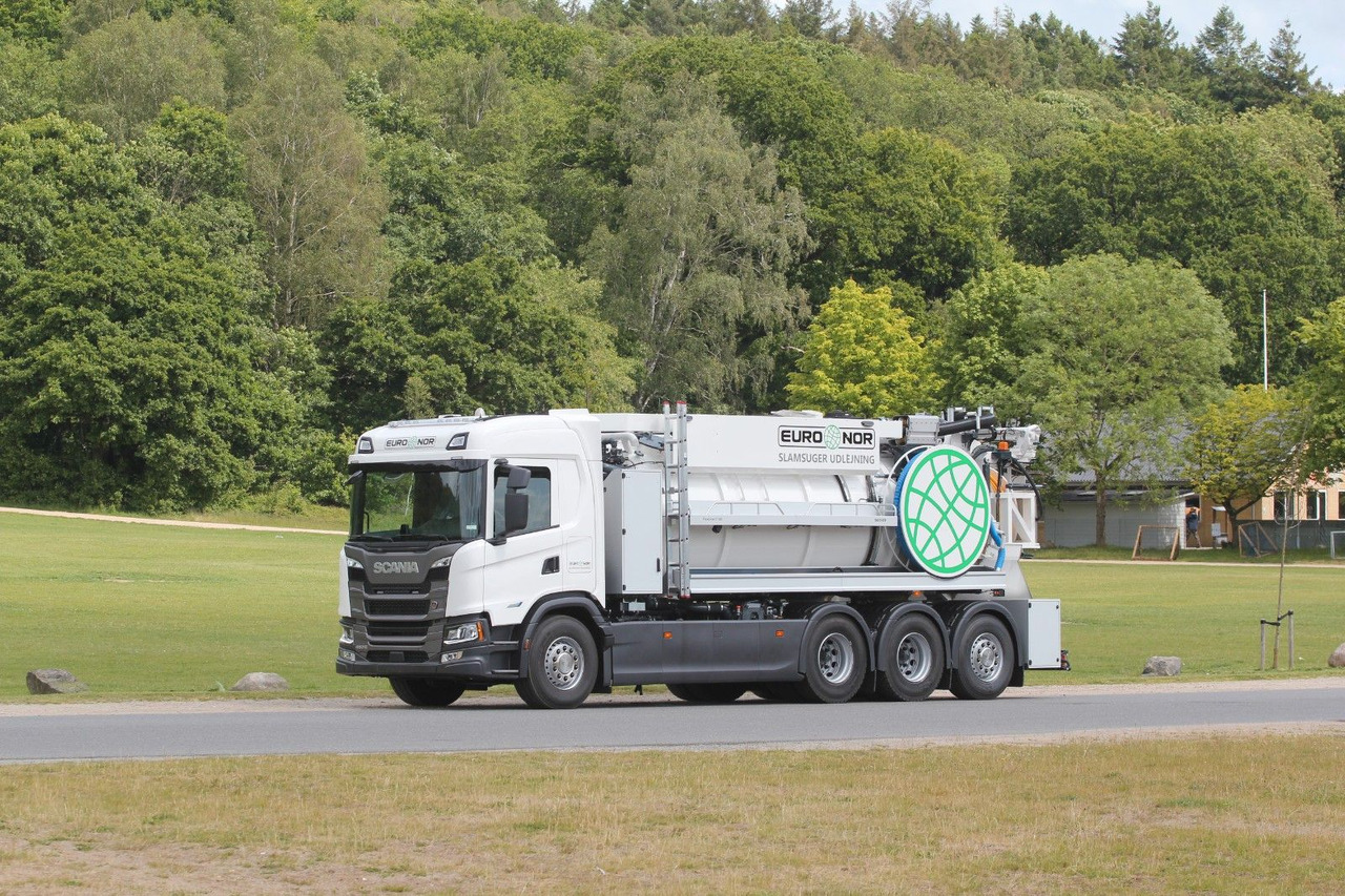 Scania G460 B8x4*4NBMN Bucher FlexLine CM140 - Caminhão limpa fossa: foto 1 Scania G460 B8x4*4NBMN Bucher FlexLine CM140 - Caminhão limpa fossa: foto 1