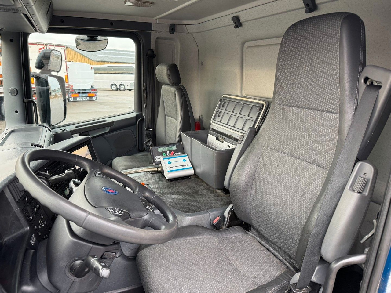 Scania P320 6x2*4 Euro 6 NTM 21 m3 - Caminhão de lixo: foto 5 Scania P320 6x2*4 Euro 6 NTM 21 m3 - Caminhão de lixo: foto 5