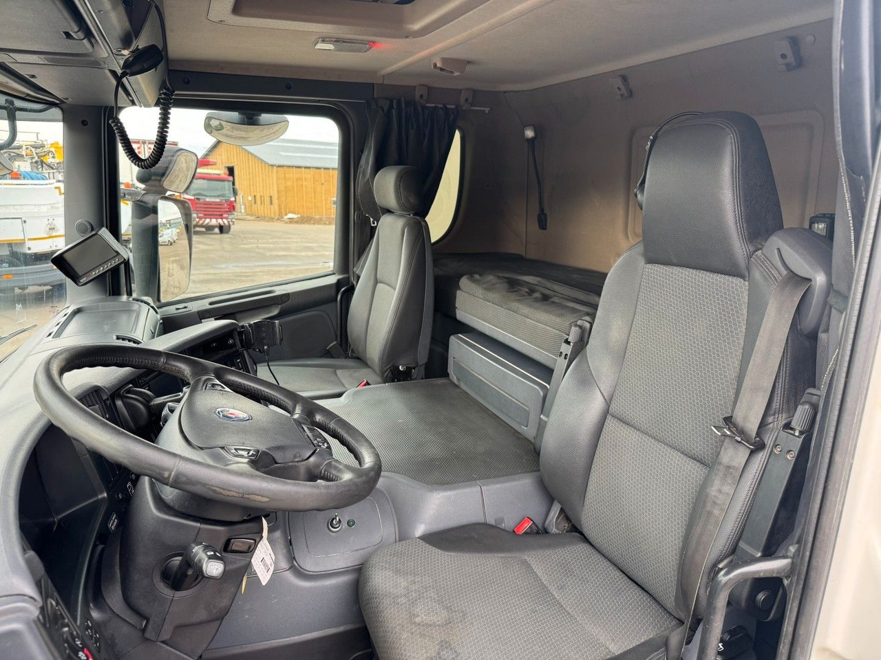 Scania P370 6x4 Liebherr THP140H 24 M4 XH Betonpumpe - Autobomba de betão: foto 5 Scania P370 6x4 Liebherr THP140H 24 M4 XH Betonpumpe - Autobomba de betão: foto 5