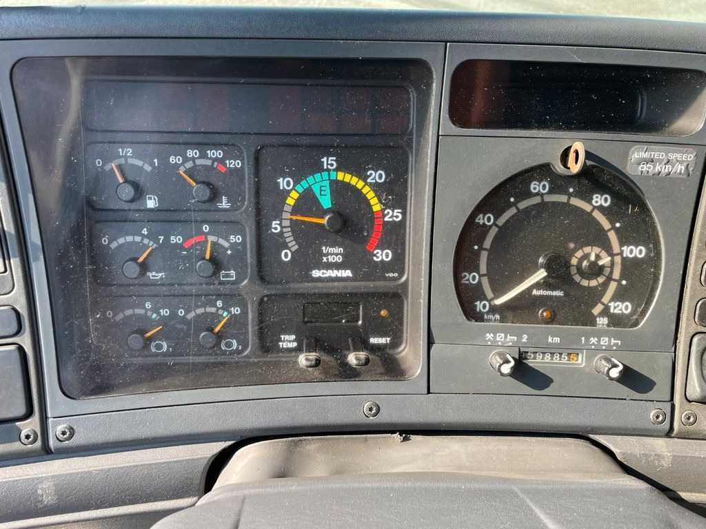 Camião de caixa aberta/ Plataforma Scania P94/230 LB 4x2 Euro 3 Schaltgetriebe: foto 10