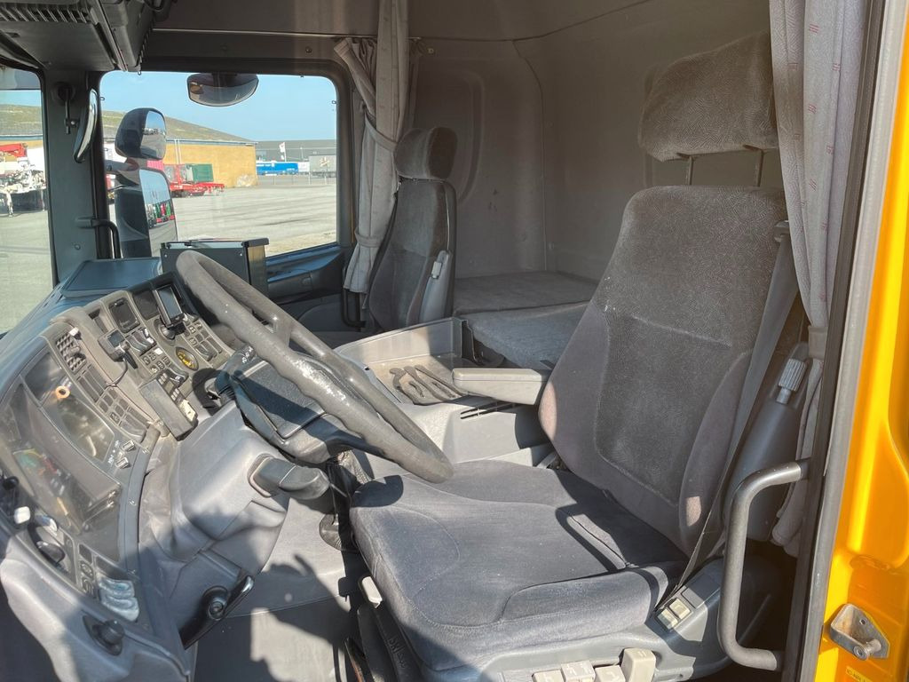 Camião de caixa aberta/ Plataforma Scania P94/230 LB 4x2 Euro 3 Schaltgetriebe: foto 7