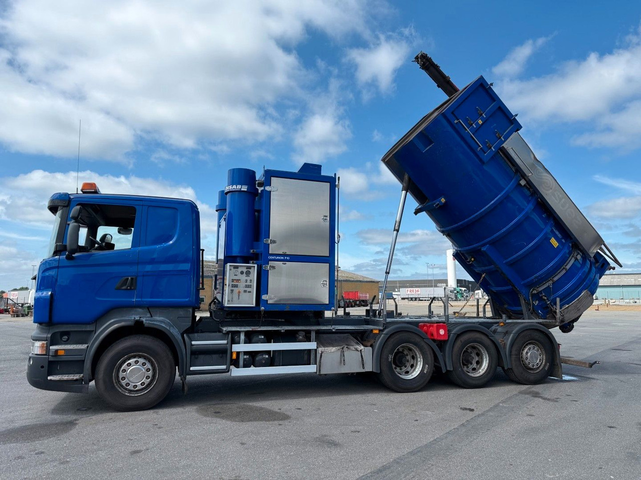 Scania R420 8x4*4 Vacuum Suction Disab Centurion P10 - Caminhão limpa fossa: foto 5 Scania R420 8x4*4 Vacuum Suction Disab Centurion P10 - Caminhão limpa fossa: foto 5