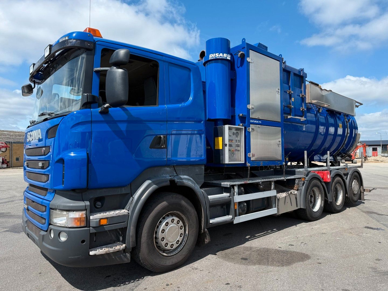 Scania R420 8x4*4 Vacuum Suction Disab Centurion P10 - Caminhão limpa fossa: foto 1 Scania R420 8x4*4 Vacuum Suction Disab Centurion P10 - Caminhão limpa fossa: foto 1