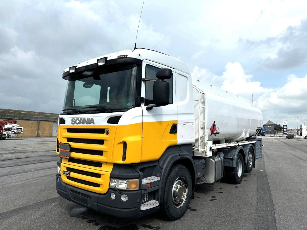 Scania R480 6x2*4 19.000 L ADR Tanktruck - Caminhão tanque: foto 1 Scania R480 6x2*4 19.000 L ADR Tanktruck - Caminhão tanque: foto 1