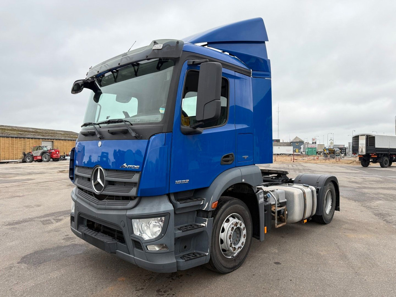 Mercedes-Benz Actros 1832 4x2 Euro 6 - Tractor: foto 1 Mercedes-Benz Actros 1832 4x2 Euro 6 - Tractor: foto 1