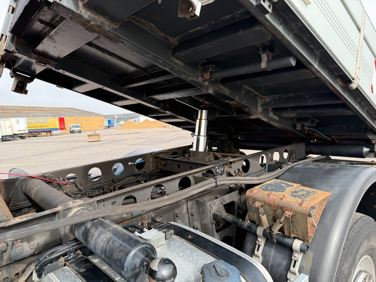 Camião basculante Unimog U427 4x4 Tipper / Kipper / Dücker Fräse BRS 15: foto 9 Camião basculante Unimog U427 4x4 Tipper / Kipper / Dücker Fräse BRS 15: foto 9