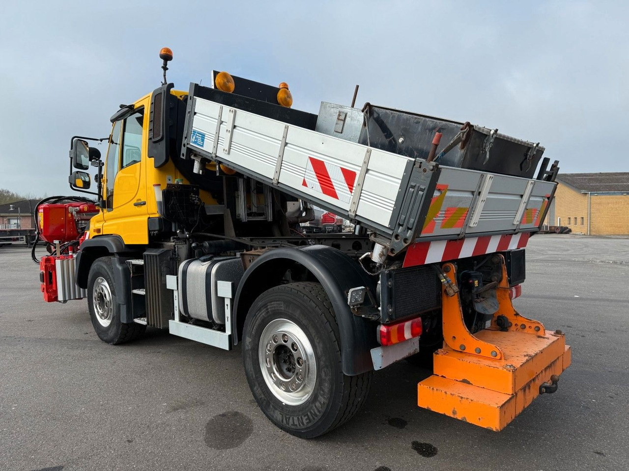 Unimog U427 4x4 Tipper / Kipper / Dücker Fräse BRS 15 - Camião basculante: foto 5 Unimog U427 4x4 Tipper / Kipper / Dücker Fräse BRS 15 - Camião basculante: foto 5