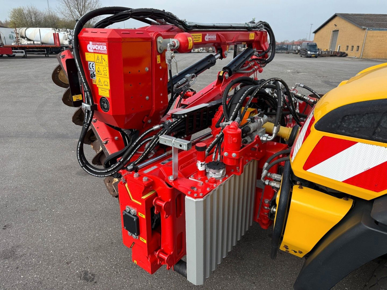 Camião basculante Unimog U427 4x4 Tipper / Kipper / Dücker Fräse BRS 15: foto 7 Camião basculante Unimog U427 4x4 Tipper / Kipper / Dücker Fräse BRS 15: foto 7