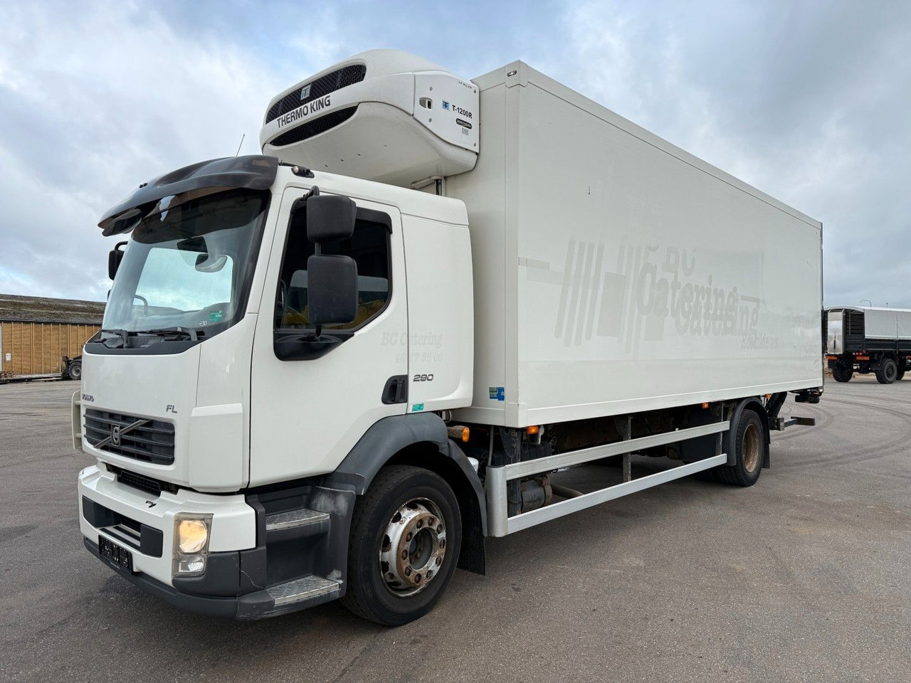 Volvo FL290 4x2 Thermo King T1200-R Euro 5 - Camião frigorífico: foto 1 Volvo FL290 4x2 Thermo King T1200-R Euro 5 - Camião frigorífico: foto 1