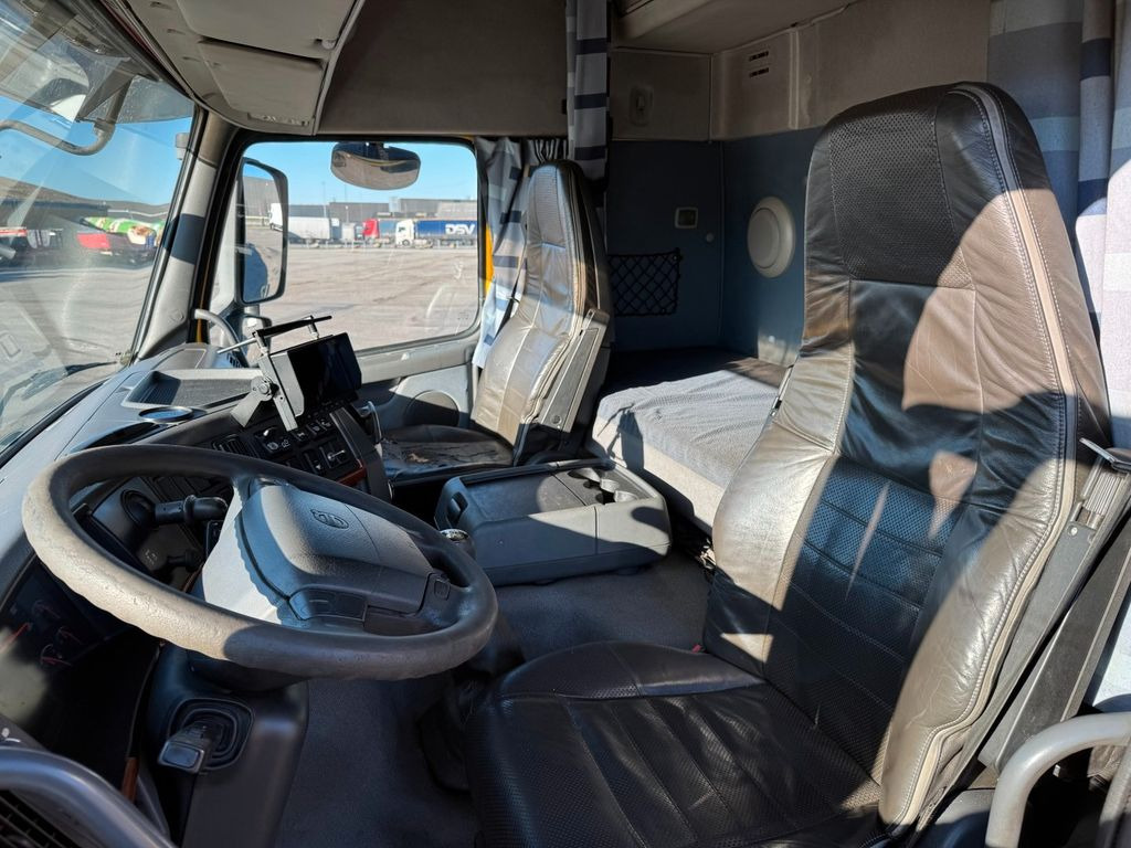 Volvo FM 340 6x2*4 Euro 5 FFG Elephant 10 m3 - Caminhão limpa fossa: foto 5 Volvo FM 340 6x2*4 Euro 5 FFG Elephant 10 m3 - Caminhão limpa fossa: foto 5