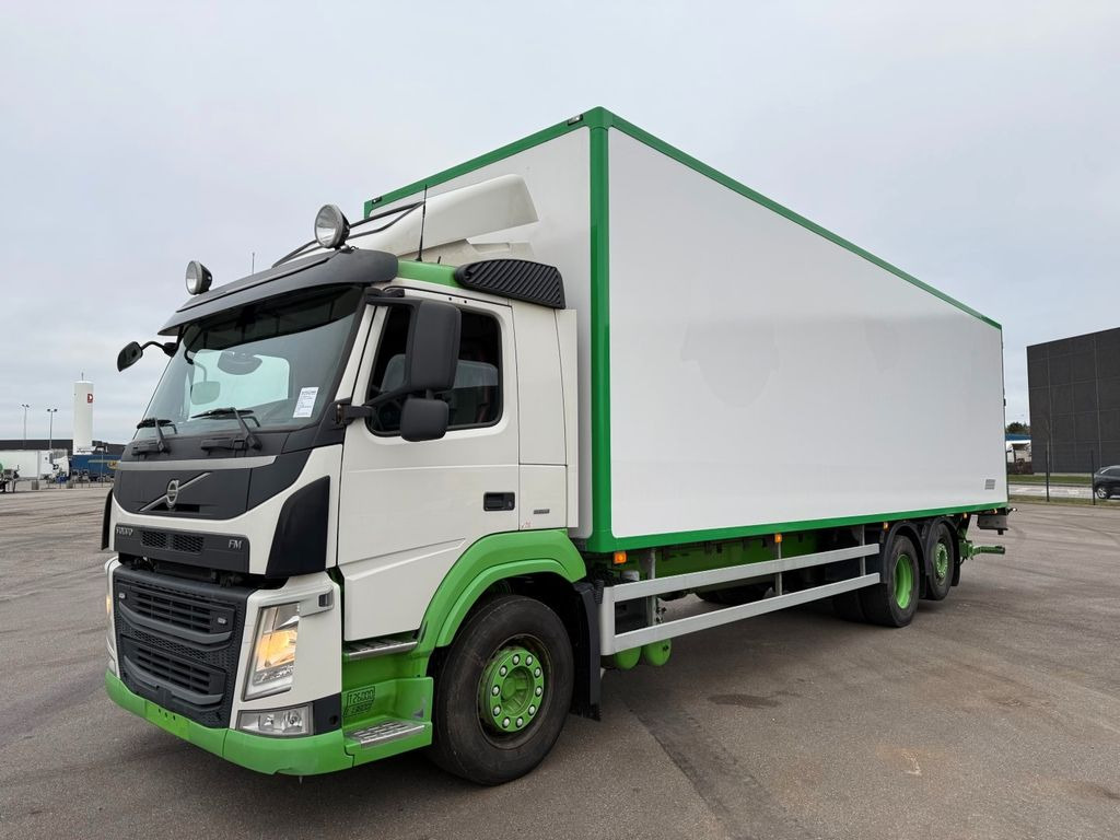Volvo FM330 6x2*4 Igloocar 9,65 m. Box Year 2023 - Camião furgão: foto 1 Volvo FM330 6x2*4 Igloocar 9,65 m. Box Year 2023 - Camião furgão: foto 1