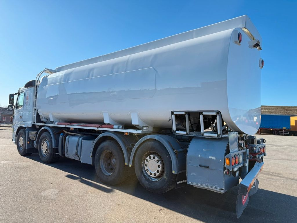 Volvo FM460 8x2*6 24.000 l. ADR Tank Volvo FM460 8x2*6 24.000 l. ADR Tanktruck - Caminhão tanque: foto 4 Volvo FM460 8x2*6 24.000 l. ADR Tank Volvo FM460 8x2*6 24.000 l. ADR Tanktruck - Caminhão tanque: foto 4