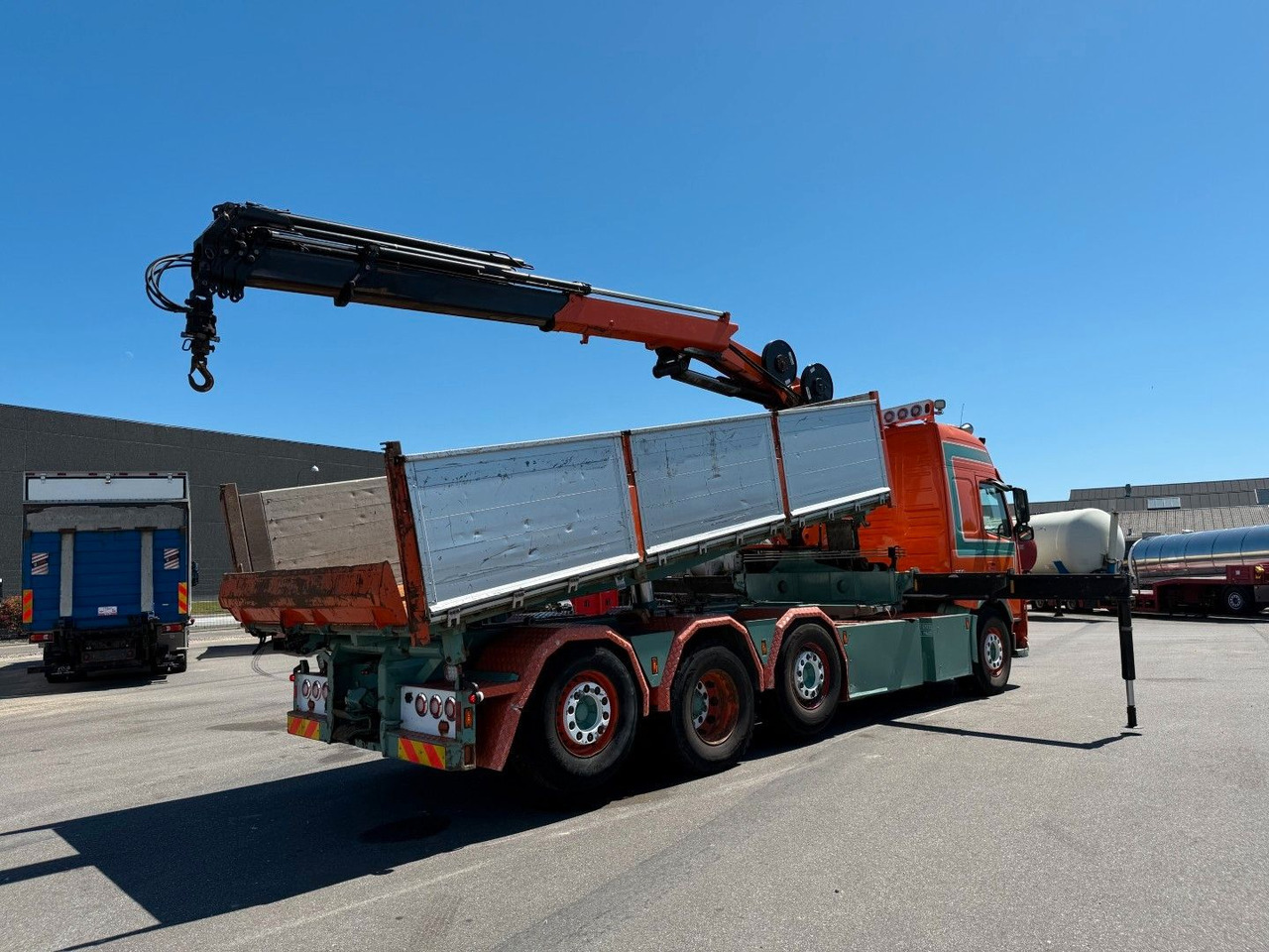 Volvo FM500 8x2*6 Crane HMF 2620 K5 Pendel Tipper - Camião grua: foto 3 Volvo FM500 8x2*6 Crane HMF 2620 K5 Pendel Tipper - Camião grua: foto 3