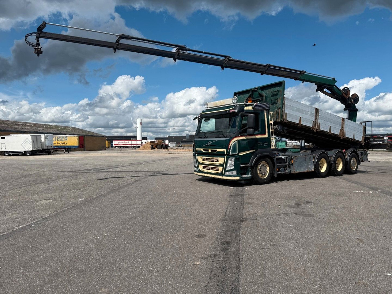 Volvo FM500 8x4*4 Tipper / Crane HMF2620-K5 - Camião basculante, Camião grua: foto 2 Volvo FM500 8x4*4 Tipper / Crane HMF2620-K5 - Camião basculante, Camião grua: foto 2