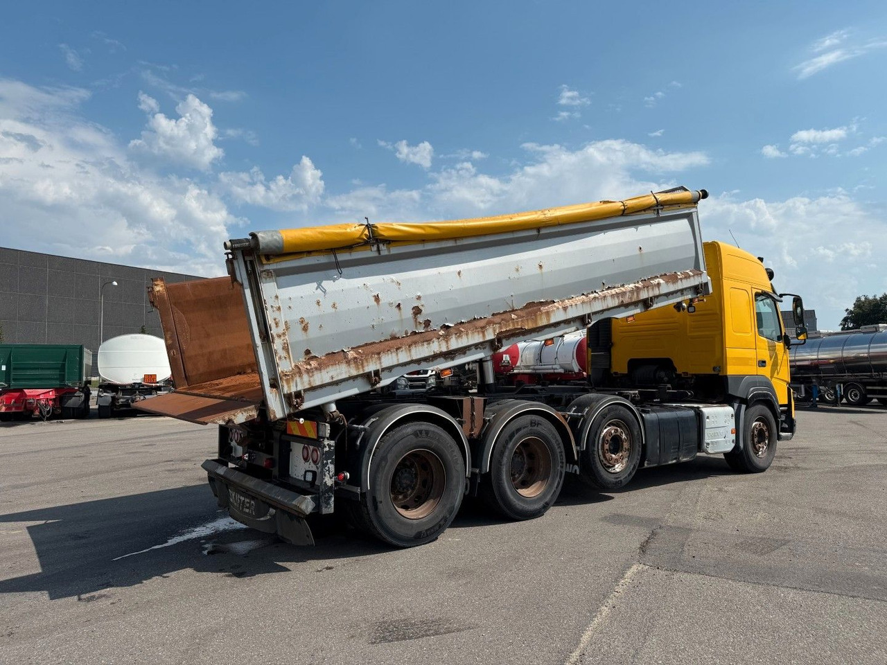 Volvo FMX500 8x4/4 Steel tipper Volvo FMX500 8x4/4 Steel tipper - Camião basculante: foto 3 Volvo FMX500 8x4/4 Steel tipper Volvo FMX500 8x4/4 Steel tipper - Camião basculante: foto 3