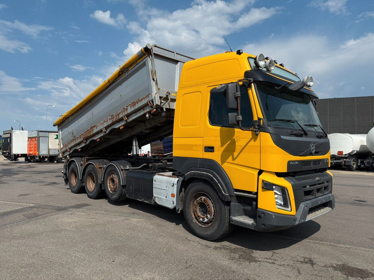 Volvo FMX500 8x4/4 Steel tipper Volvo FMX500 8x4/4 Steel tipper - Camião basculante: foto 2 Volvo FMX500 8x4/4 Steel tipper Volvo FMX500 8x4/4 Steel tipper - Camião basculante: foto 2