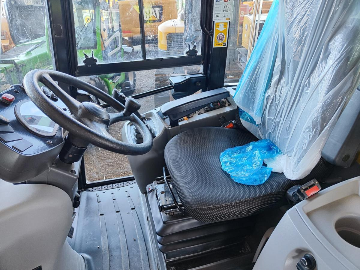 Caterpillar 908M - Pá carregadora de rodas: foto 5 Caterpillar 908M - Pá carregadora de rodas: foto 5