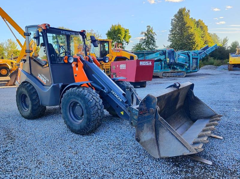 Hitachi ZW95 - Pá carregadora de rodas: foto 3 Hitachi ZW95 - Pá carregadora de rodas: foto 3