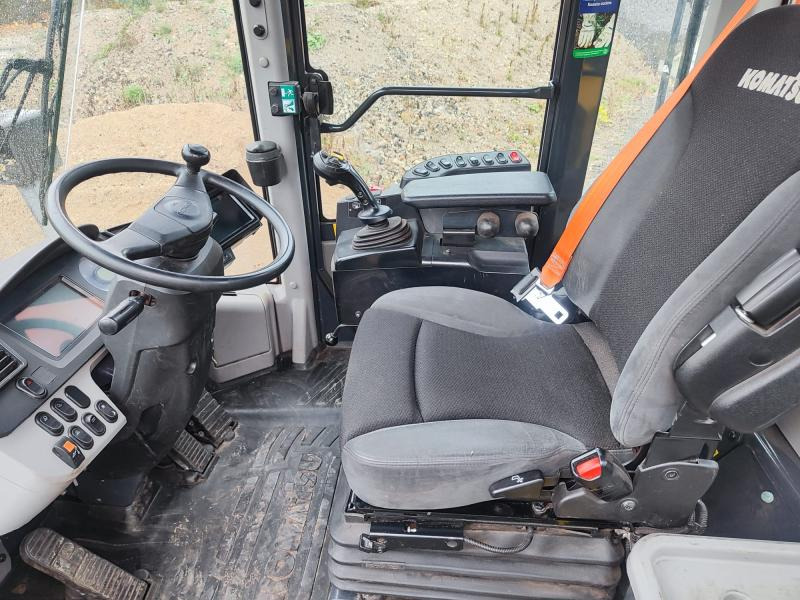 Komatsu WA380-8E0 - Pá carregadora de rodas: foto 5 Komatsu WA380-8E0 - Pá carregadora de rodas: foto 5