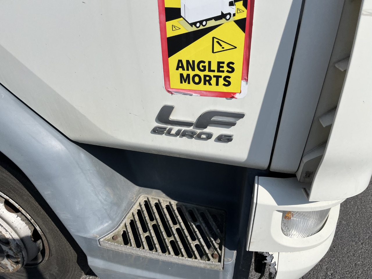 DAF LF 220 - Camião de lona: foto 3 DAF LF 220 - Camião de lona: foto 3