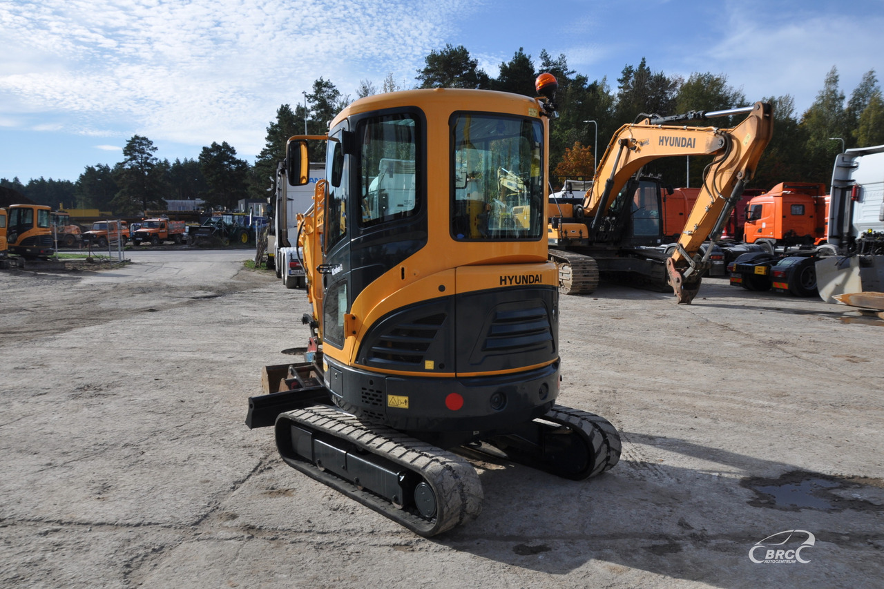 Hyundai R25Z-9AK - Mini escavadeira: foto 4 Hyundai R25Z-9AK - Mini escavadeira: foto 4