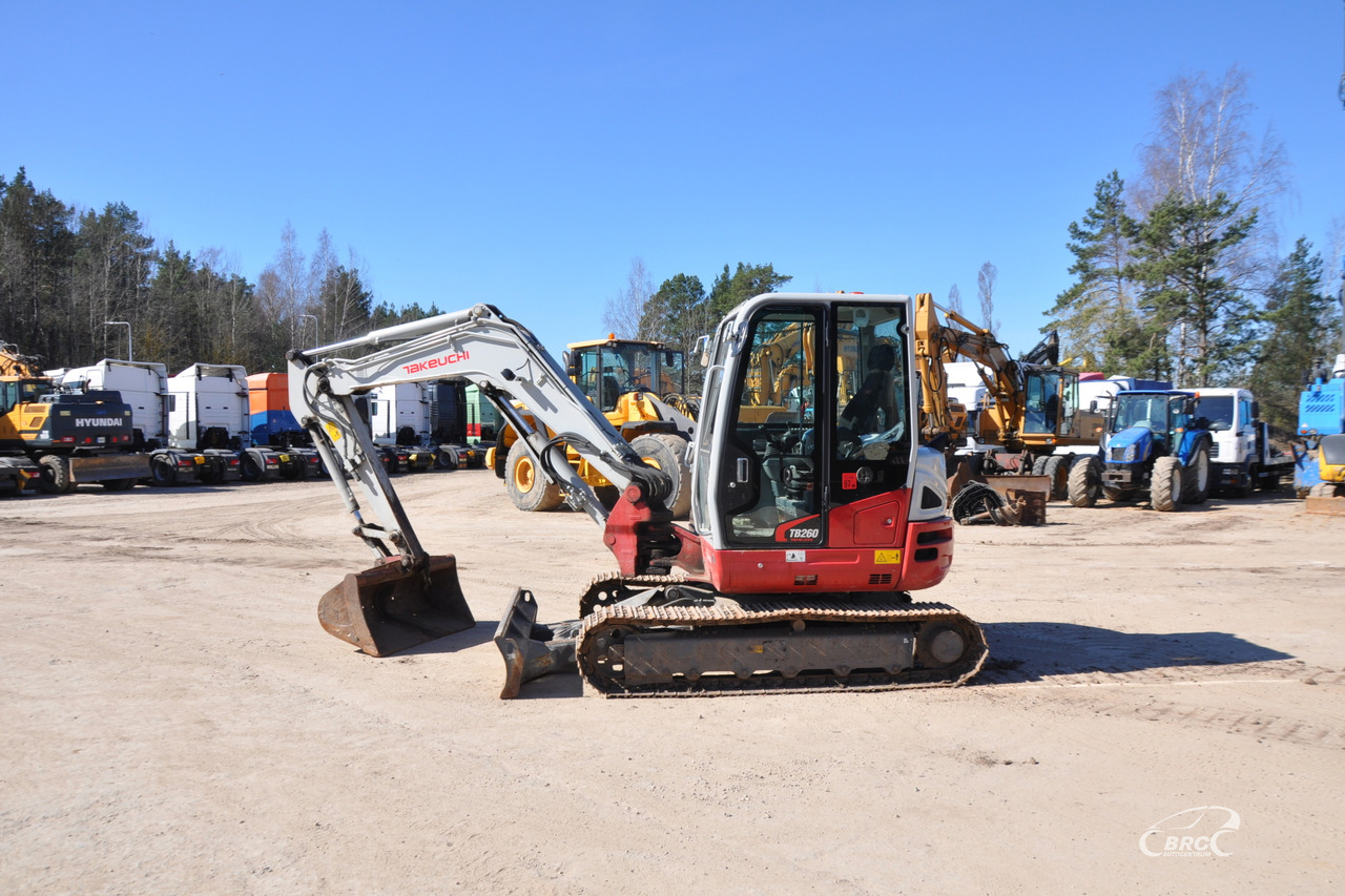 Takeuchi TB260 - Escavadora de rastos: foto 2 Takeuchi TB260 - Escavadora de rastos: foto 2