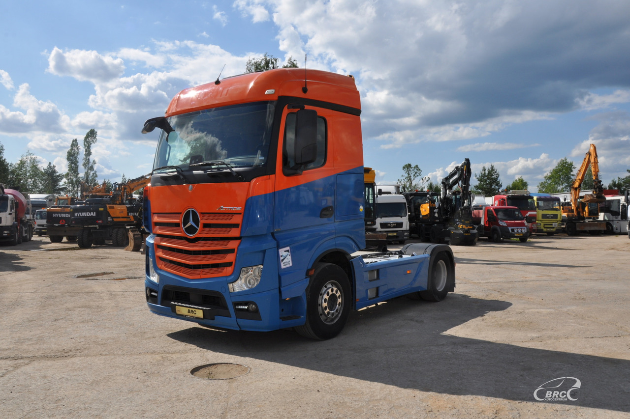 Mercedes-Benz Actros - Tractor: foto 1 Mercedes-Benz Actros - Tractor: foto 1
