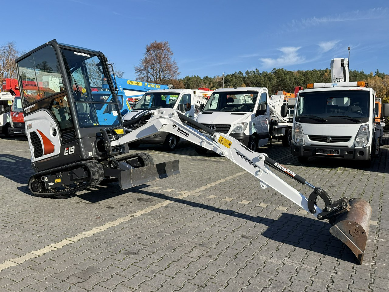 Bobcat E19 Komplet Łyżek Mało Używana Przepracowane tylko 90mth - Mini escavadeira: foto 2 Bobcat E19 Komplet Łyżek Mało Używana Przepracowane tylko 90mth - Mini escavadeira: foto 2
