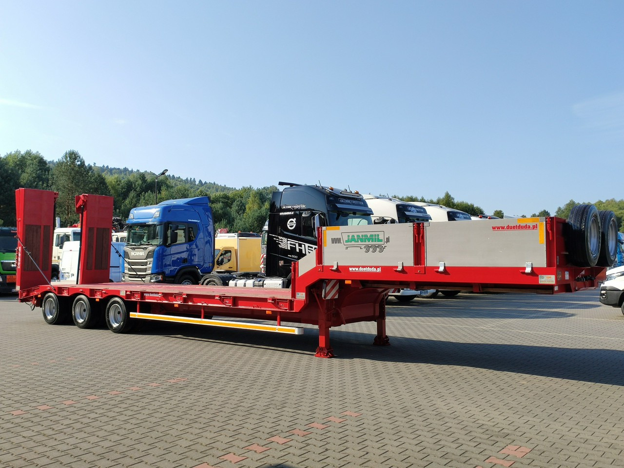 Bodex JANMIL Burtówka Laweta Niskopodłogowa Podczołgówka 3-Osie - Semi-reboque baixa: foto 1 Bodex JANMIL Burtówka Laweta Niskopodłogowa Podczołgówka 3-Osie - Semi-reboque baixa: foto 1