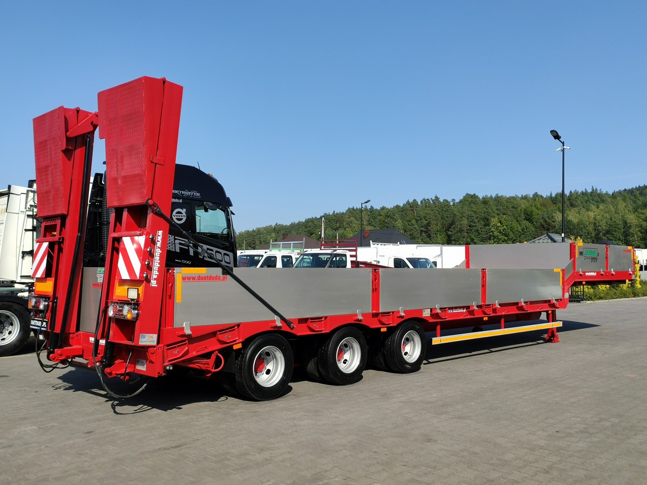 Bodex JANMIL Burtówka Laweta Niskopodłogowa Podczołgówka 3-Osie - Semi-reboque baixa: foto 4 Bodex JANMIL Burtówka Laweta Niskopodłogowa Podczołgówka 3-Osie - Semi-reboque baixa: foto 4