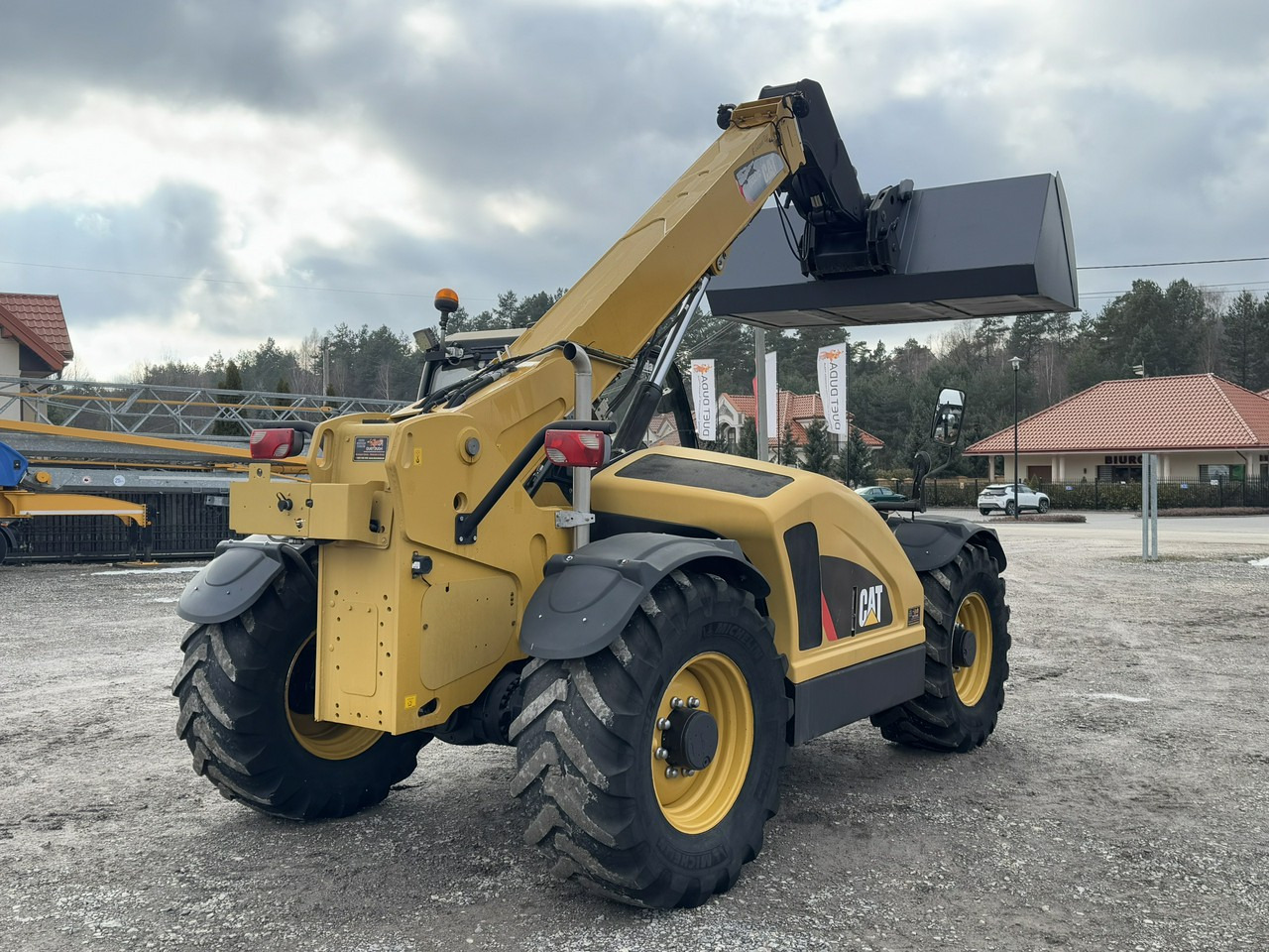 Empilhador telescópico Caterpillar TH337C: foto 19